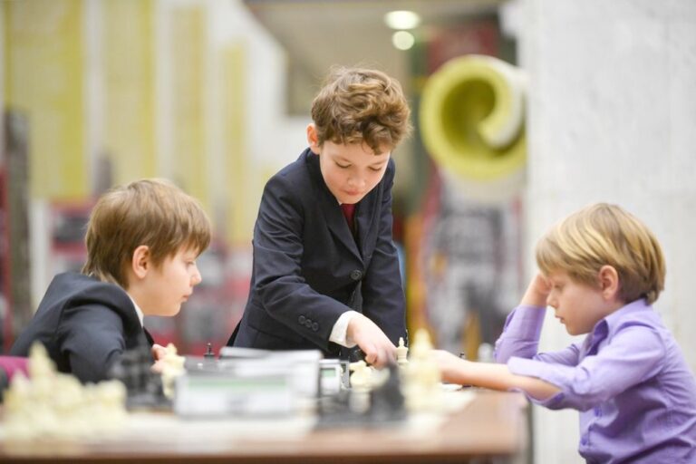 Шахматы стали одним из самых популярных видов спорта среди школьников Москвы