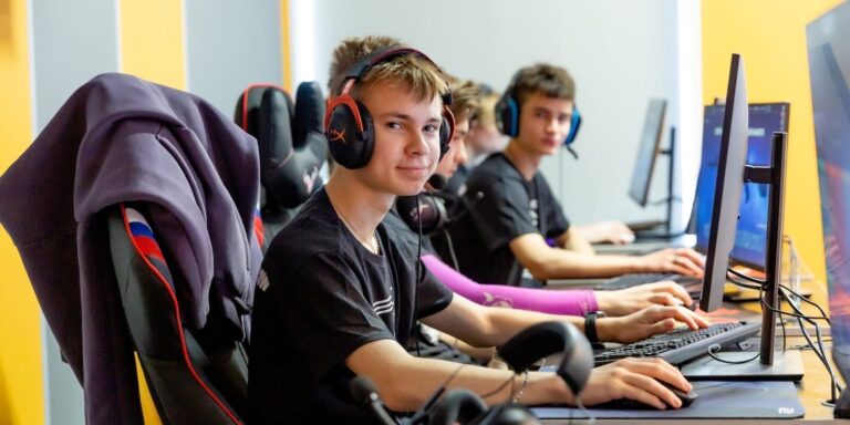 Юных москвичей приглашают поучаствовать в играх «Московской школьной киберспортивной лиги»