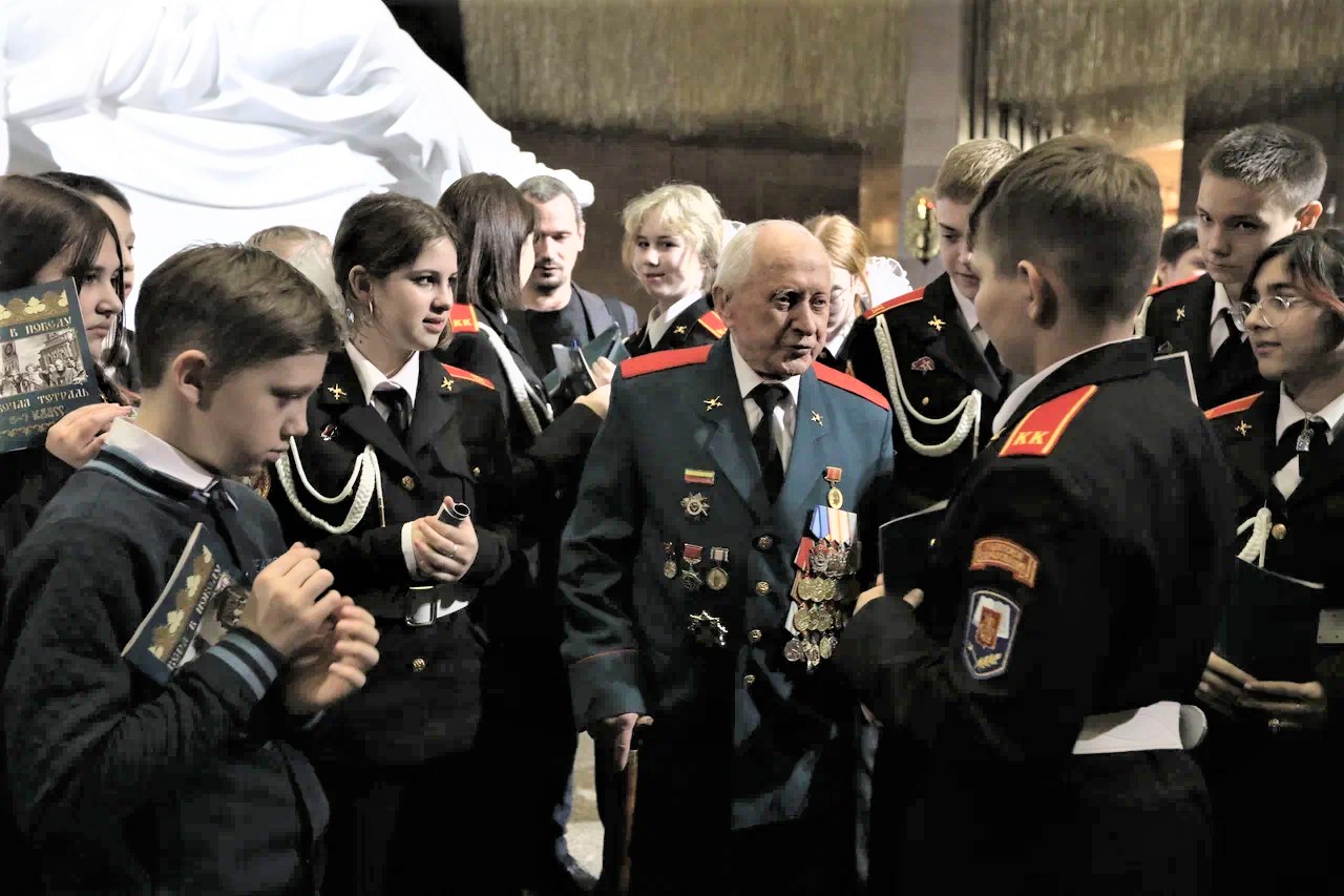 «Путешествие в историю: вера в победу»: школьники столицы встретились с ветеранами Великой Отечественной войны