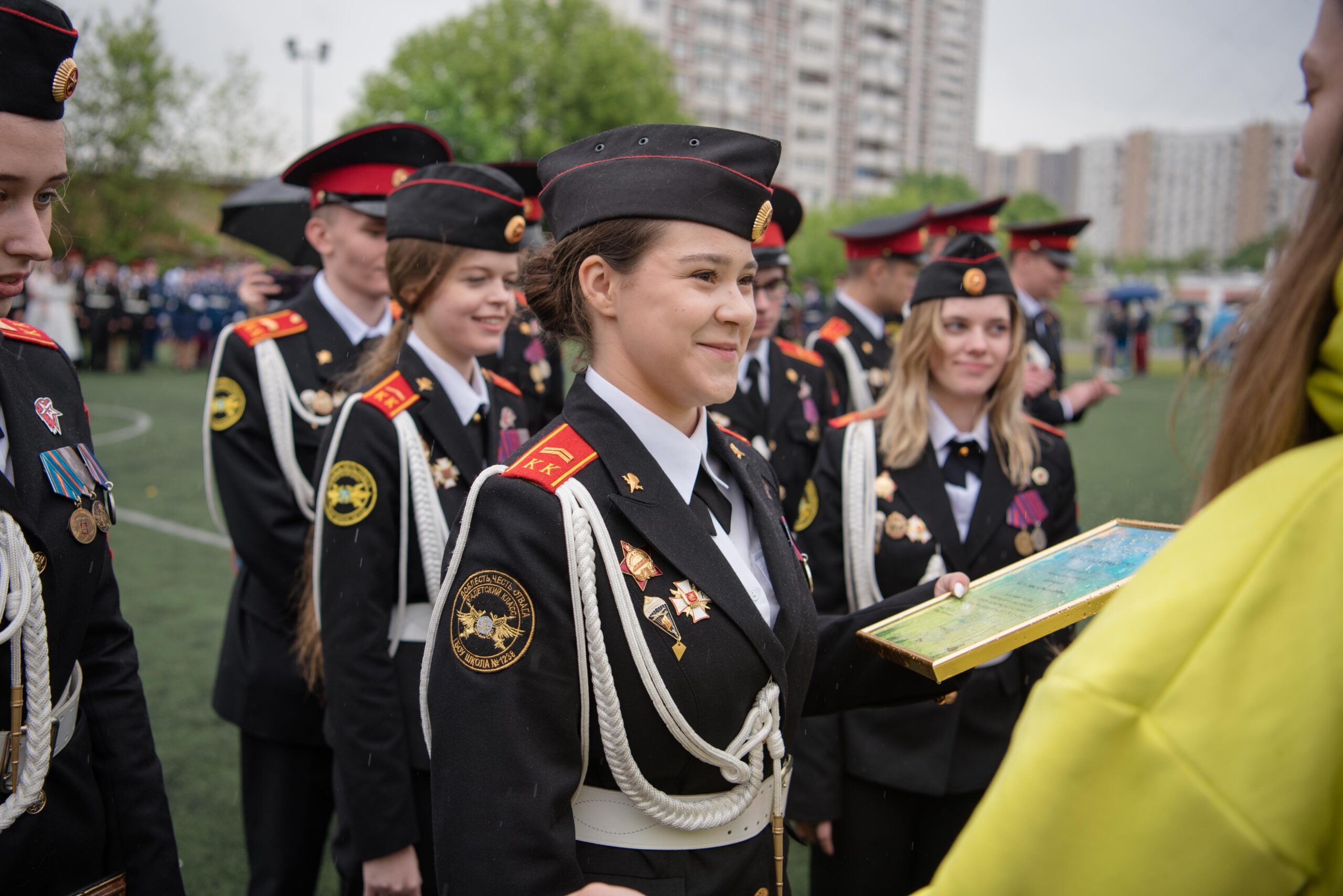 В кадетских классах столичных школ прошли церемонии прощания с флагом Кадетского движения Москвы