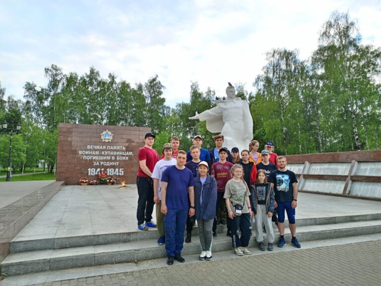 Ученики школы № 641 прошли по пути дважды Героя Советского Союза Виталия Попкова