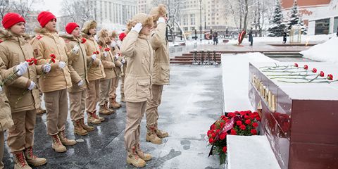 Уроки мужества, «Маршруты памяти», «Час героя»: как столичные школьники отметили годовщину освобождения Ленинграда